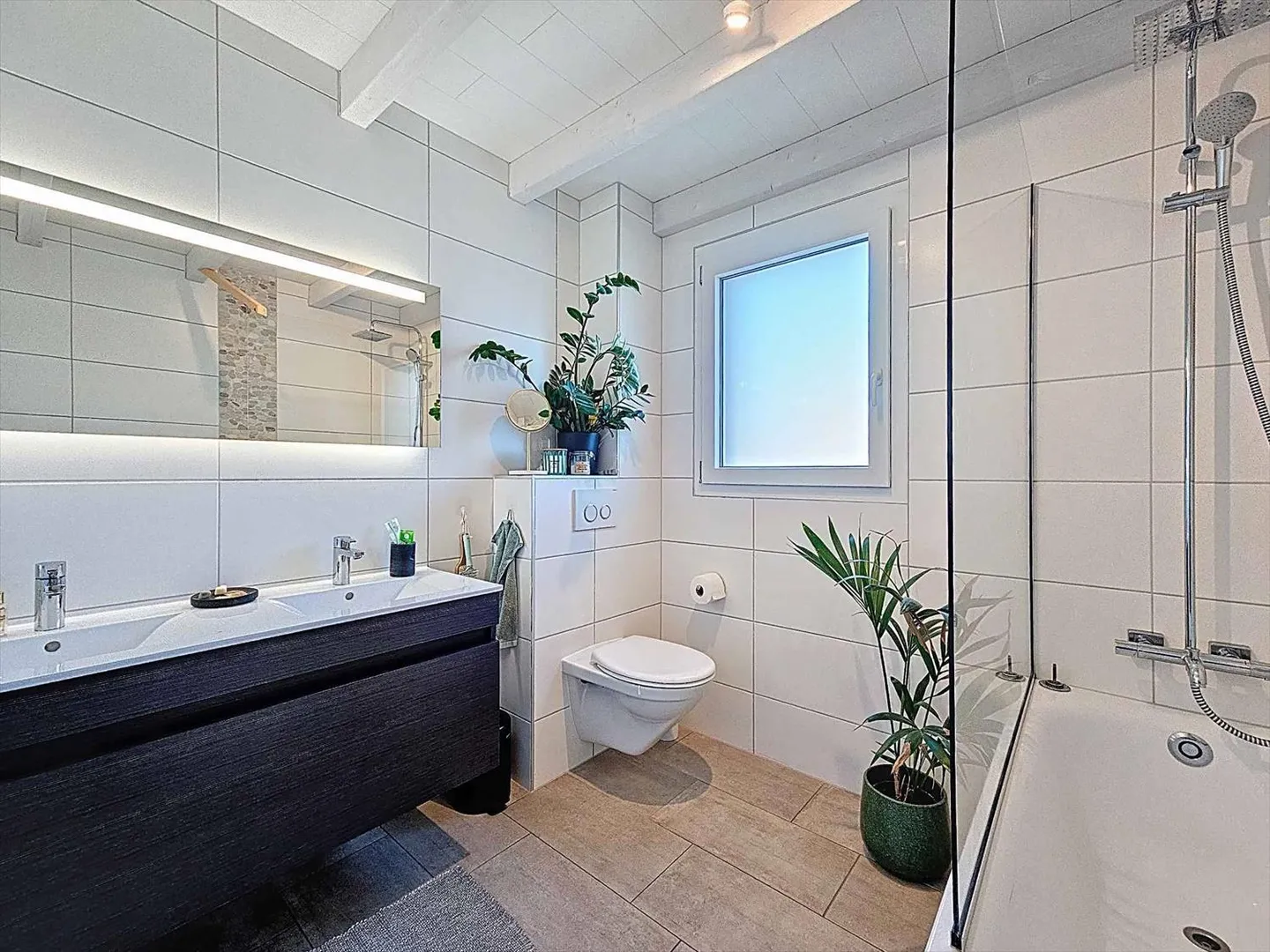 Villa a schiera contemporanea con giardino! - Foto 10 di 13