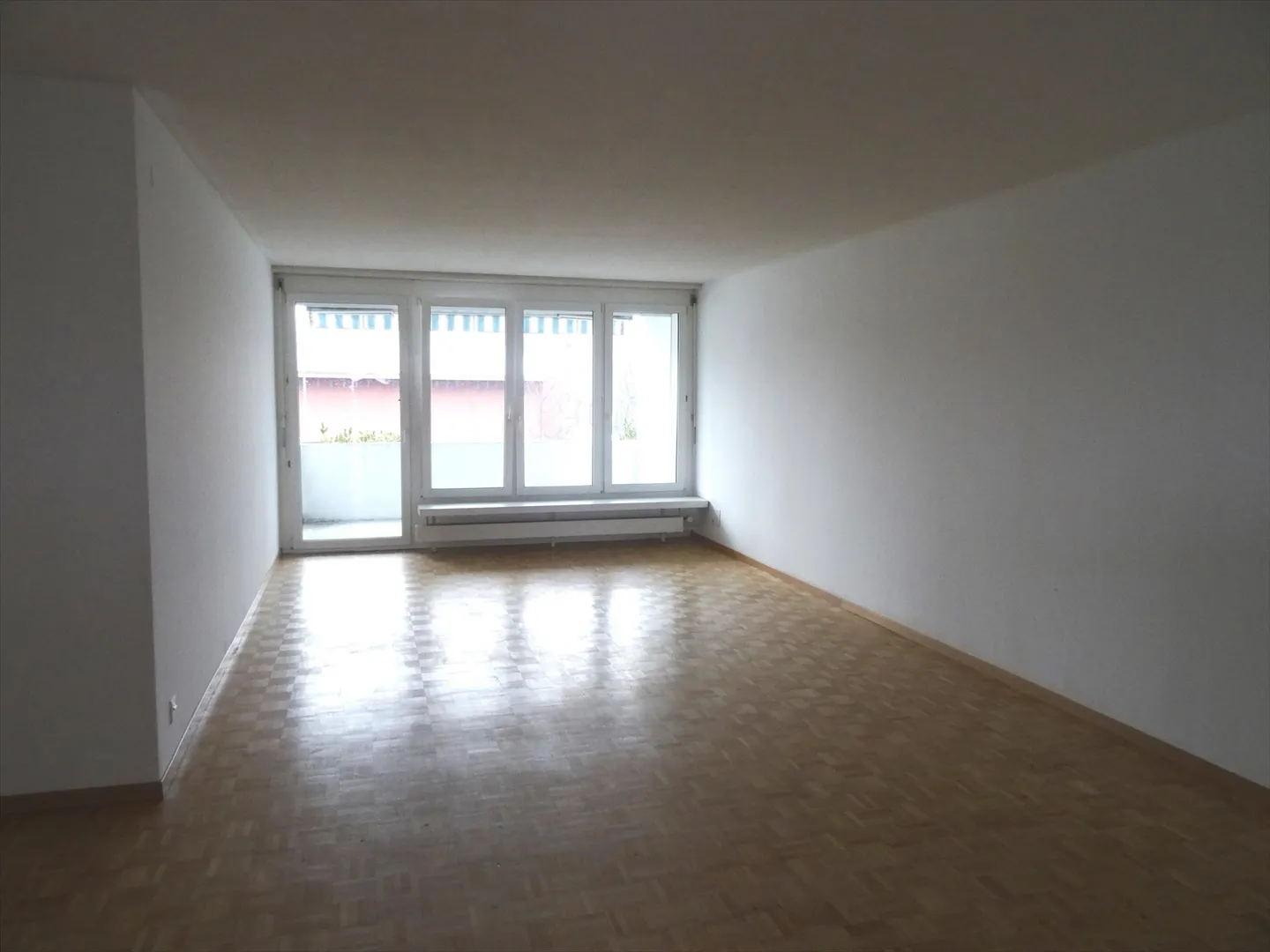 Apartment for rent - Photo 2 of 7