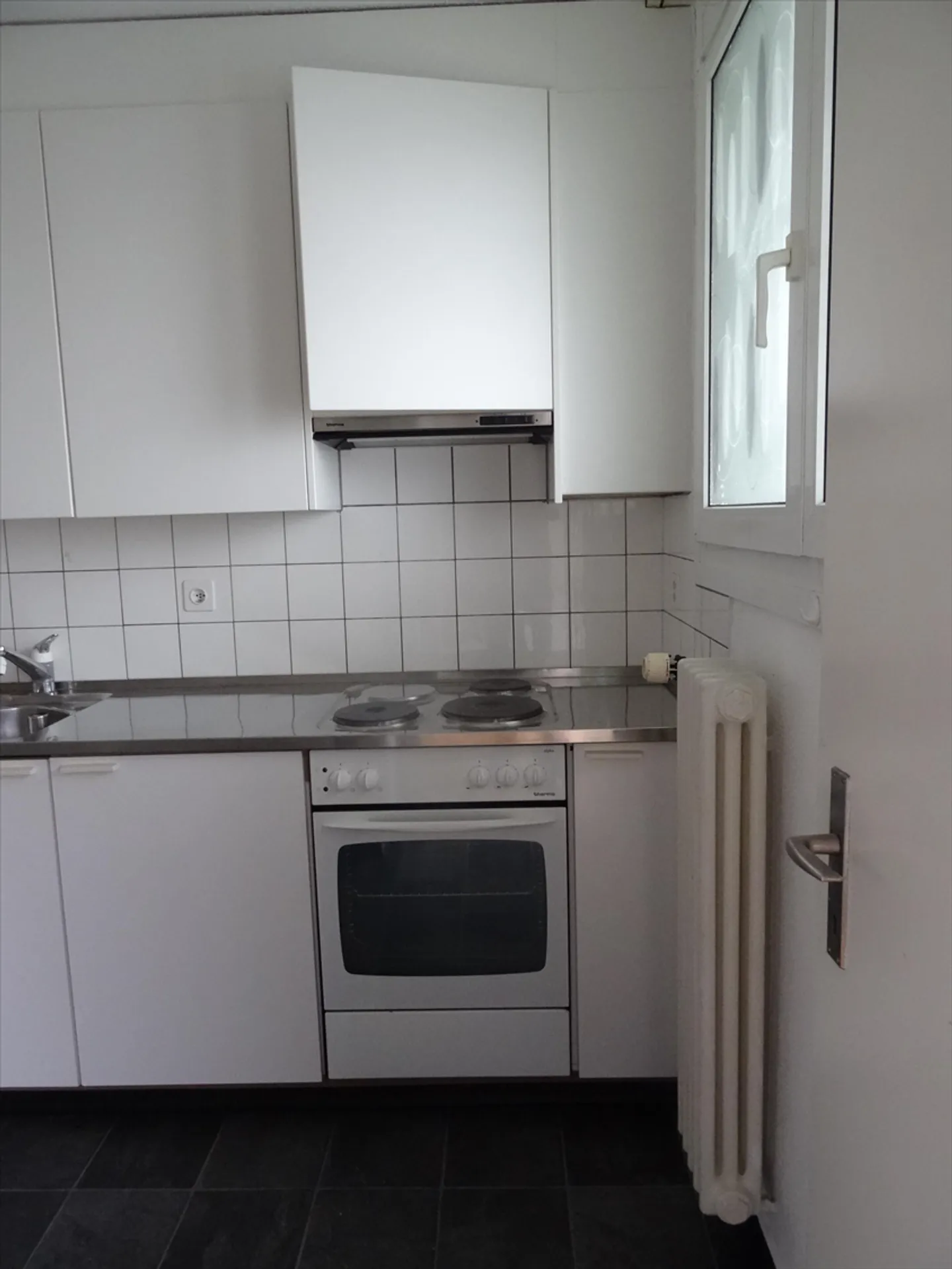 Apartment for rent - Photo 3 of 7