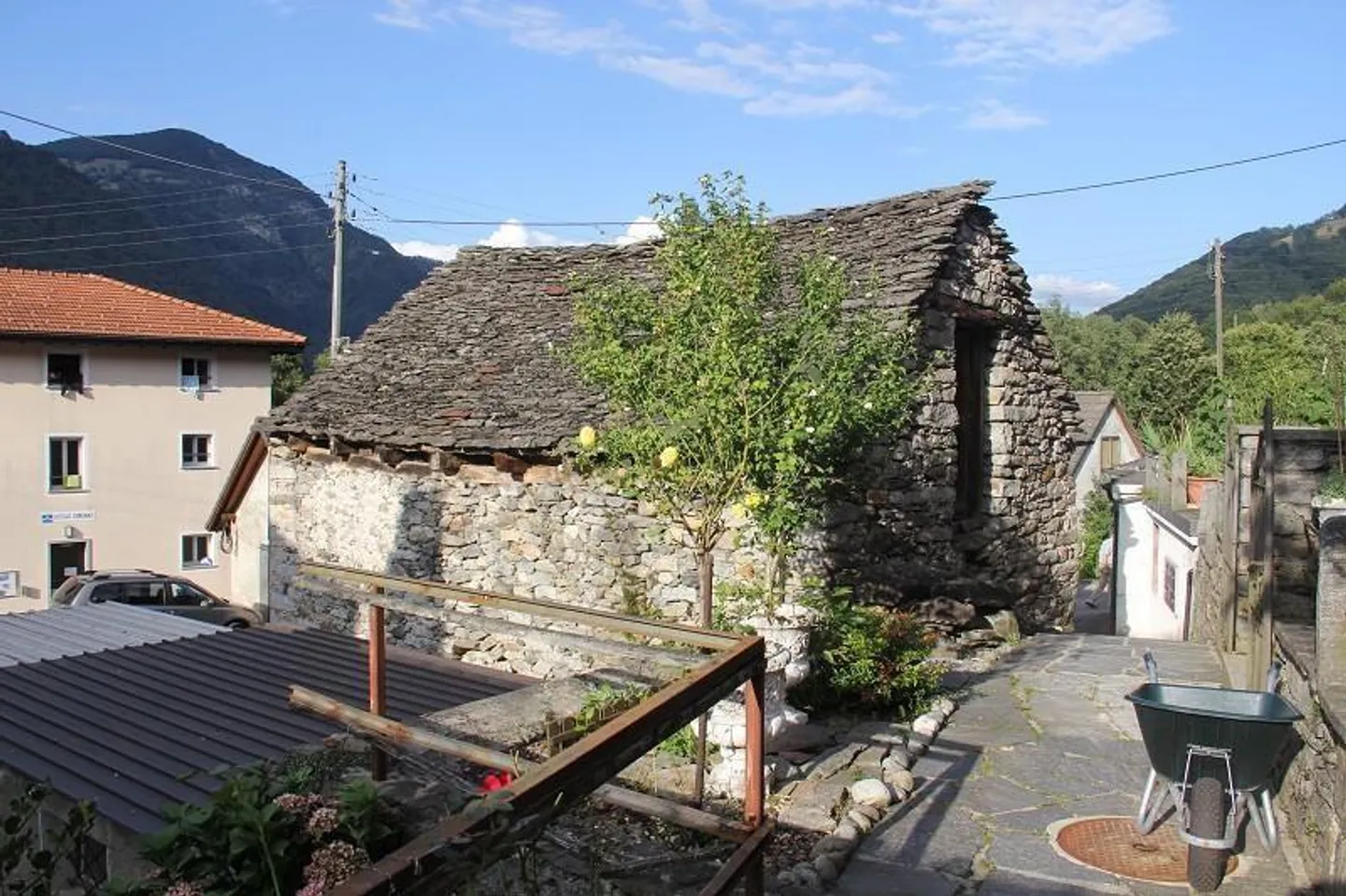 Rustico in Palagnedra - Foto 1 von 8