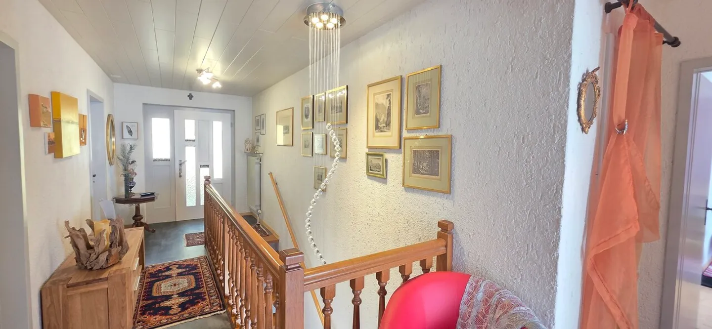 Da scoprire, bella casa di 6,5 locali mantenuta con cura - Foto 9 di 12