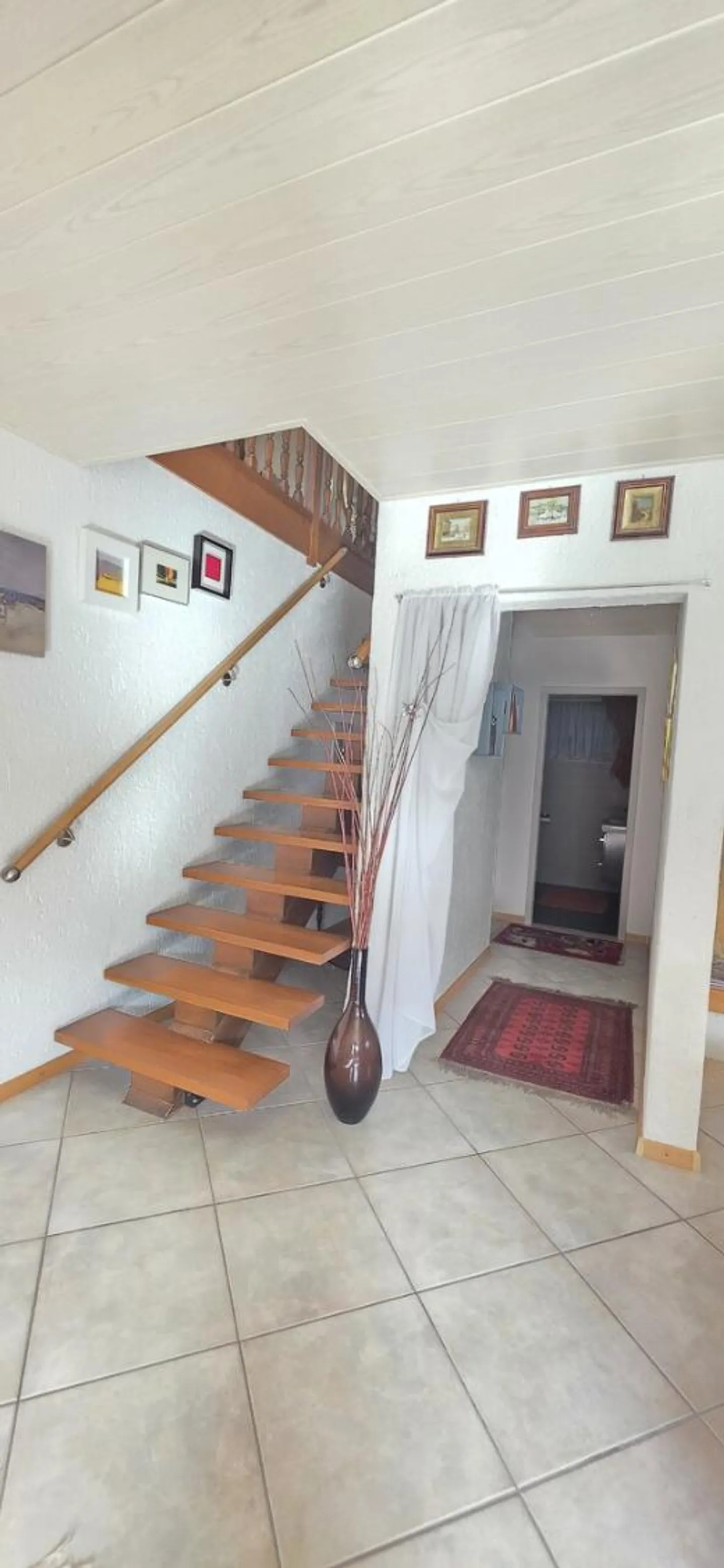 Da scoprire, bella casa di 6,5 locali mantenuta con cura - Foto 10 di 12