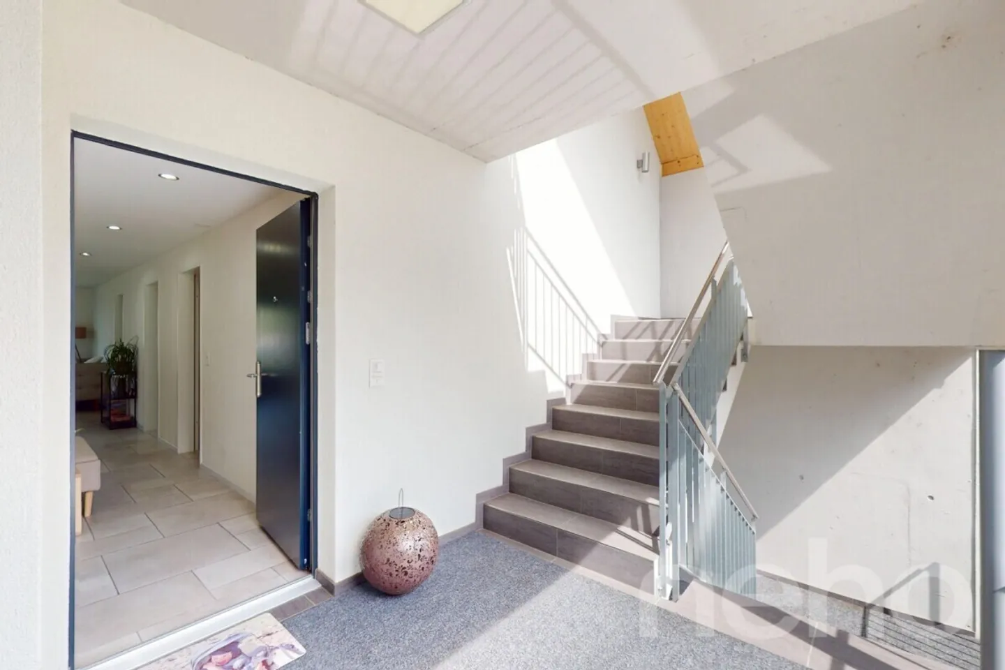 Vivere e investire al lago di Zurigo? MFH moderno con 4 unità - Foto 2 di 11