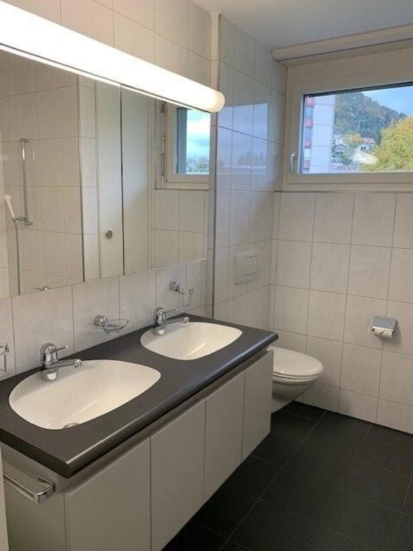 Appartement en attique avec sa propre tour de lavage - idyllique et proche de la ville - Photo 5 sur 8