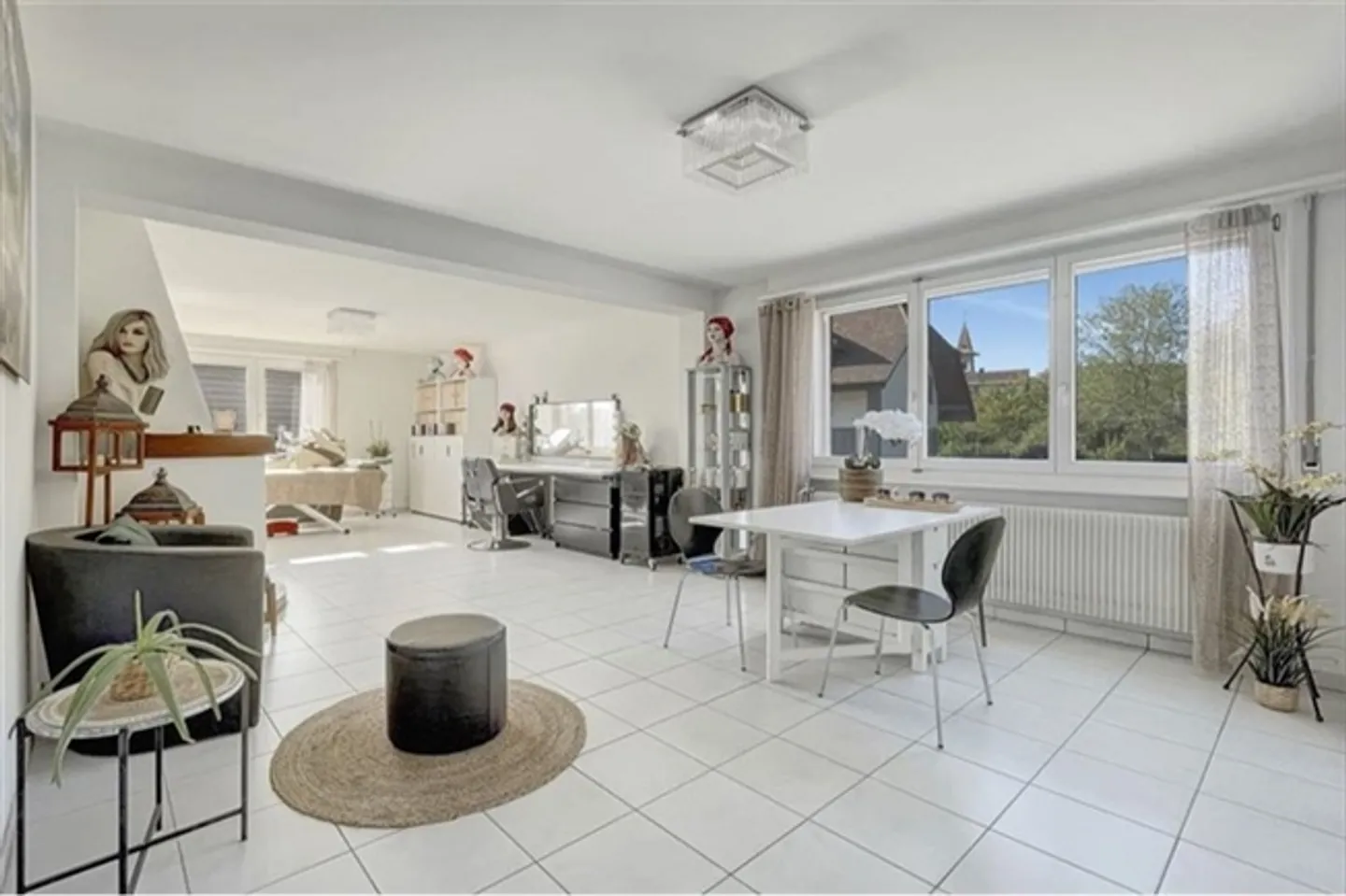 Bright commercial space equipped with 5.5 rooms on 140 m2 for various uses - Photo 6 of 10