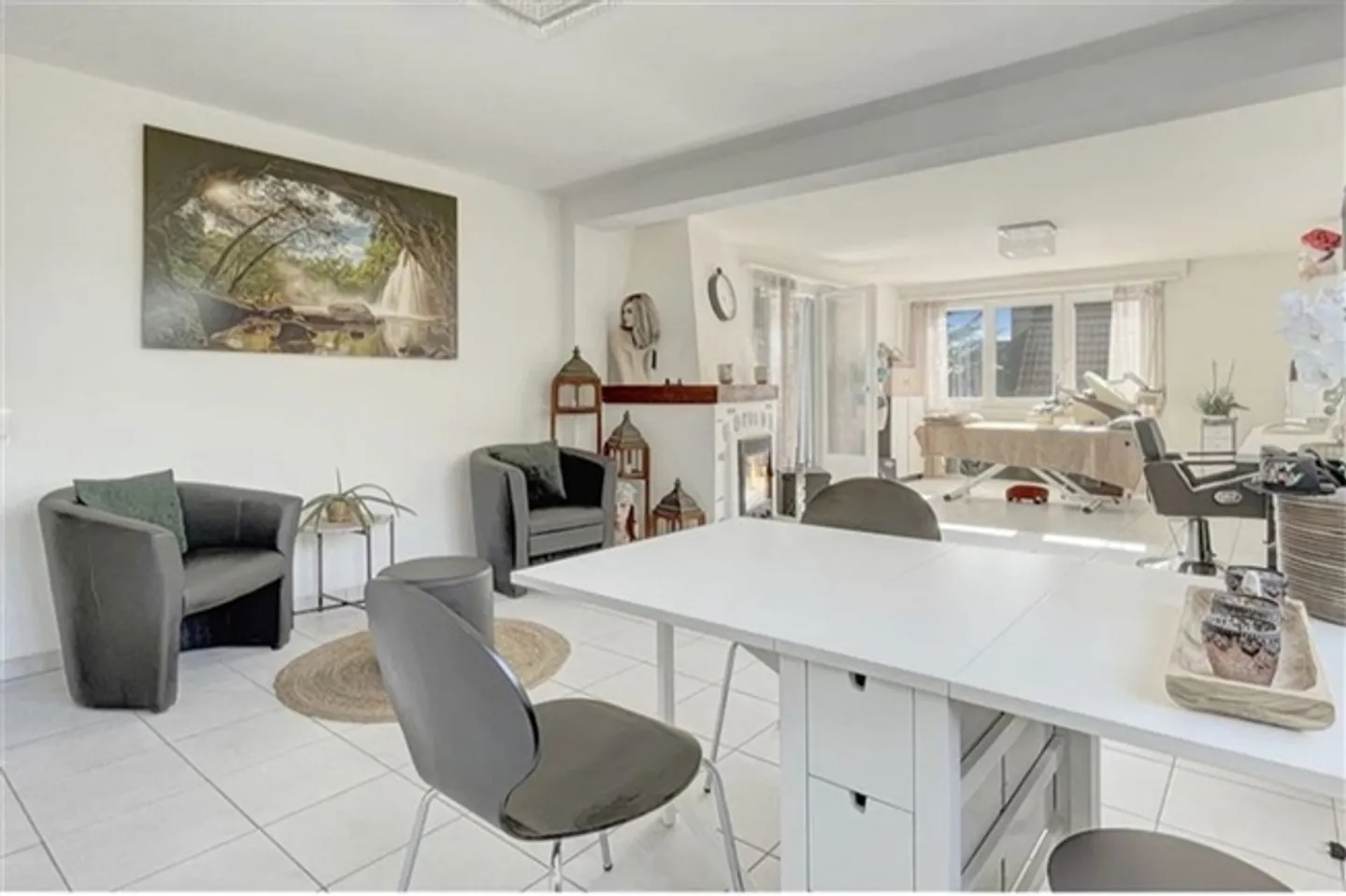 Bright commercial space equipped with 5.5 rooms on 140 m2 for various uses - Photo 7 of 10