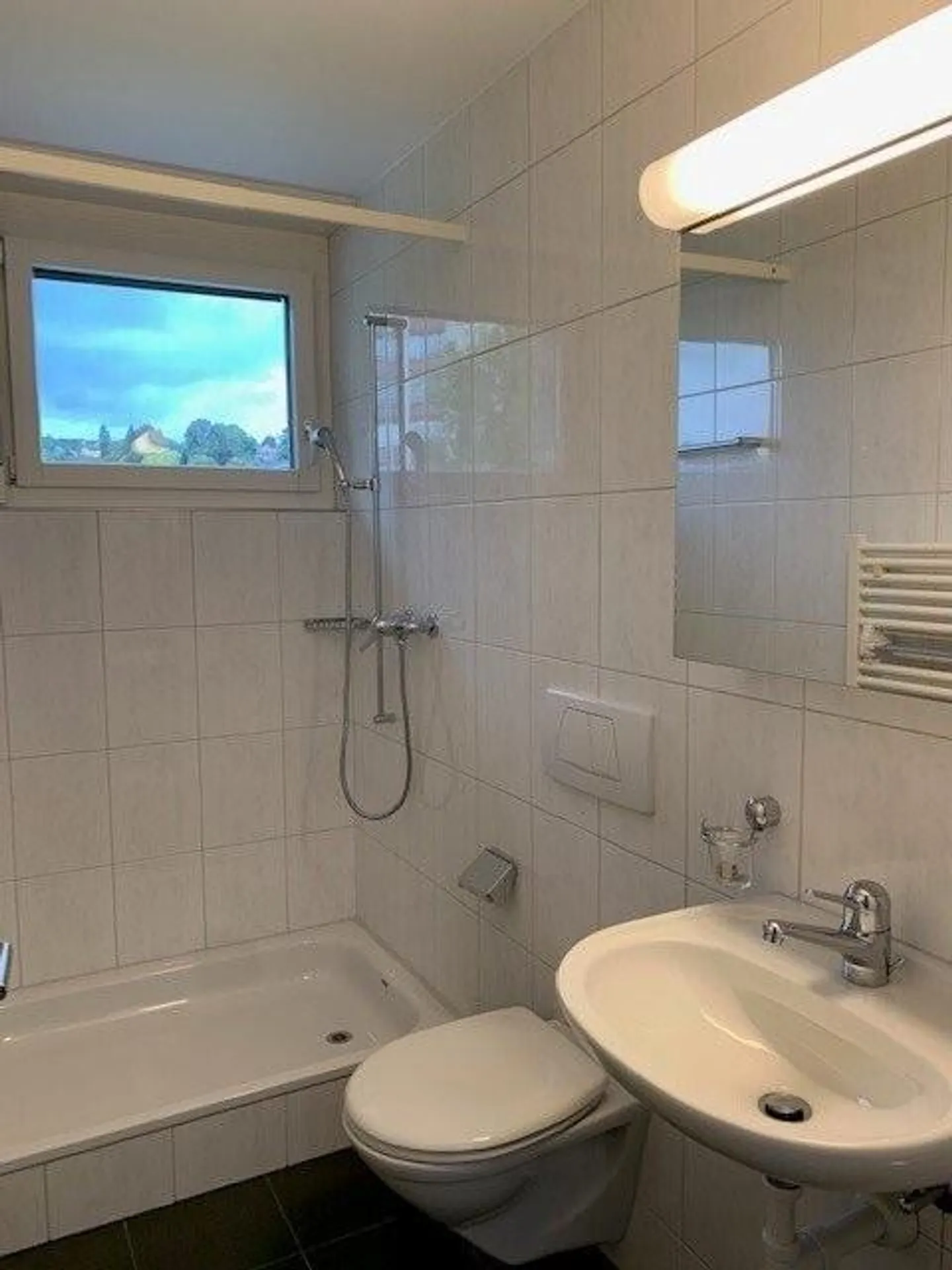 Appartement en attique avec sa propre tour de lavage - idyllique et proche de la ville - Photo 6 sur 8