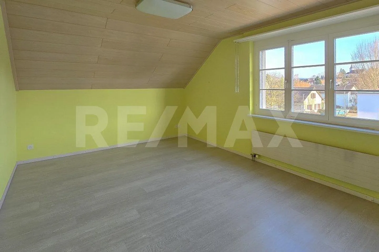 Vivere su 129 m², stanza hobby e cantina, 2 posti auto - Foto 8 di 8