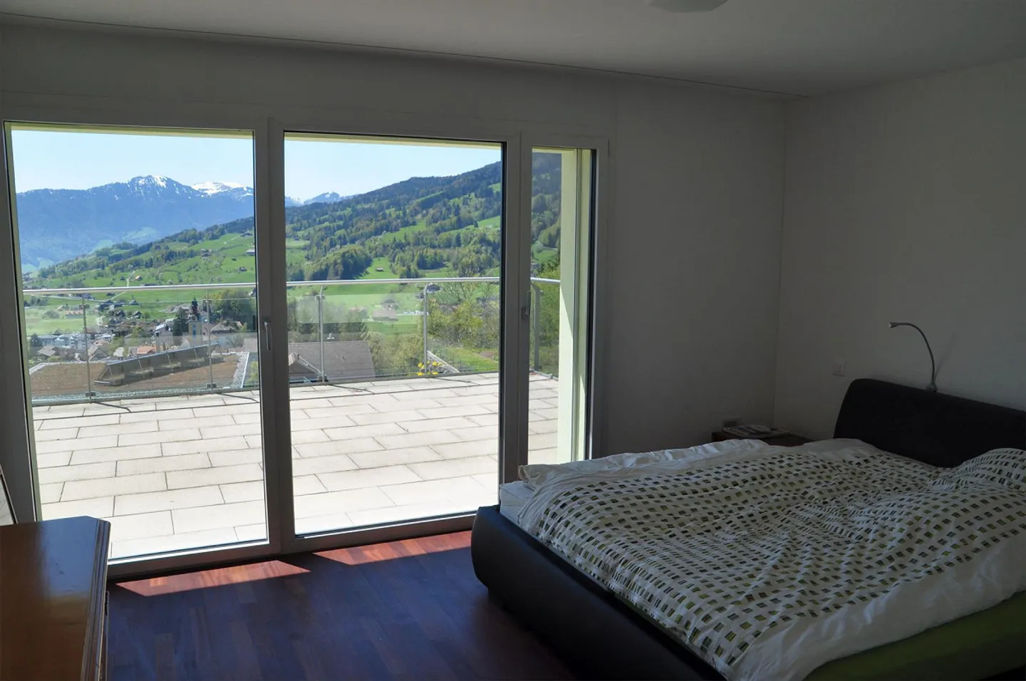 Au-dessus de la limite de brouillard – Penthouse de 7,5 pièces avec une vue imprenable sur les montagnes - Photo 24 sur 25