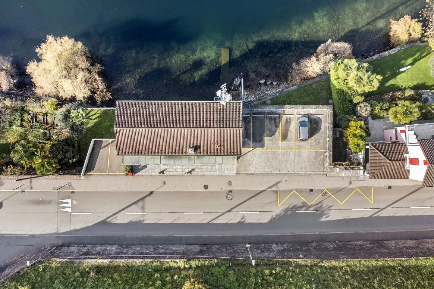 Erstvermietung nach Sanierung, direkt am See - Foto 2 von 3