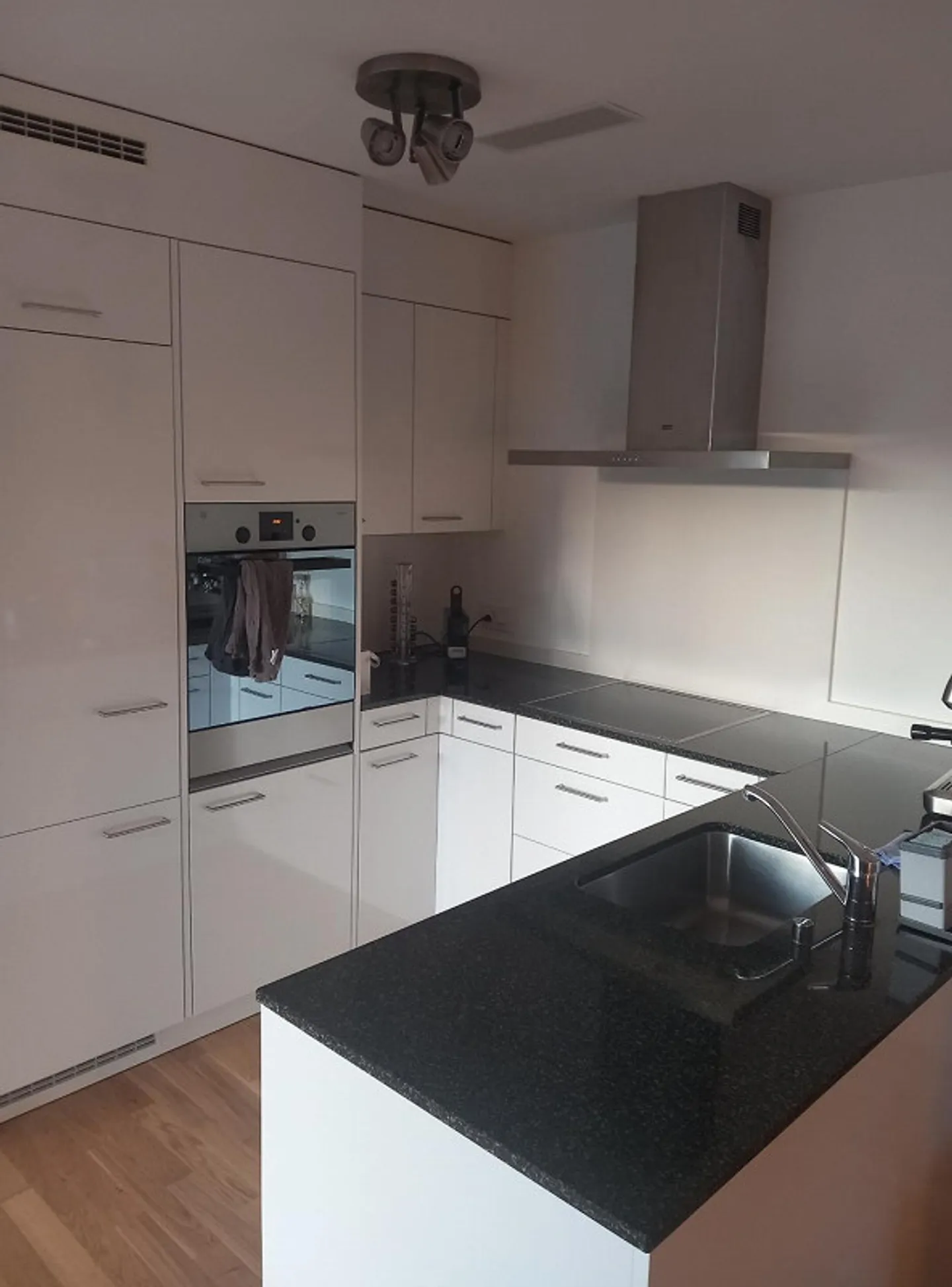 Appartement Charmant avec Terrasses - Photo 1 sur 8