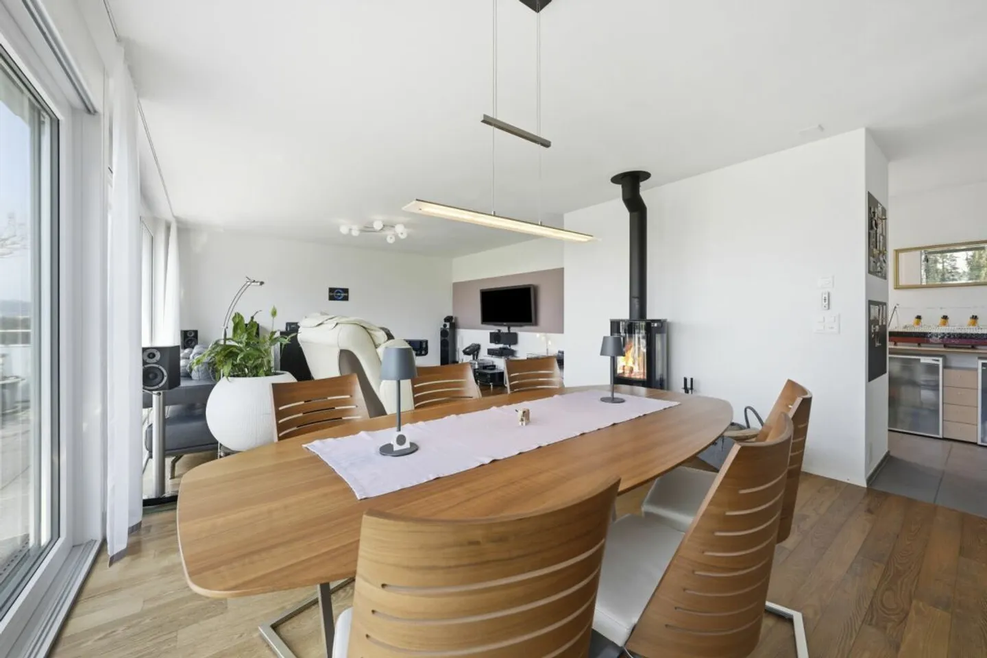 Votre refuge avec vue : Appartement en attique moderne en périphérie - Photo 2 sur 23