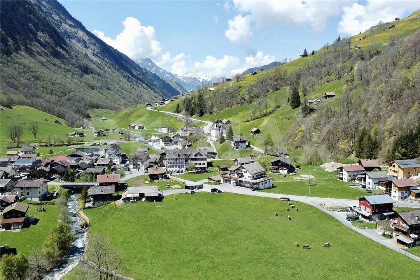 Unbuilt land 826 m² with great potential in Unterschächen UR - Photo 3 of 13