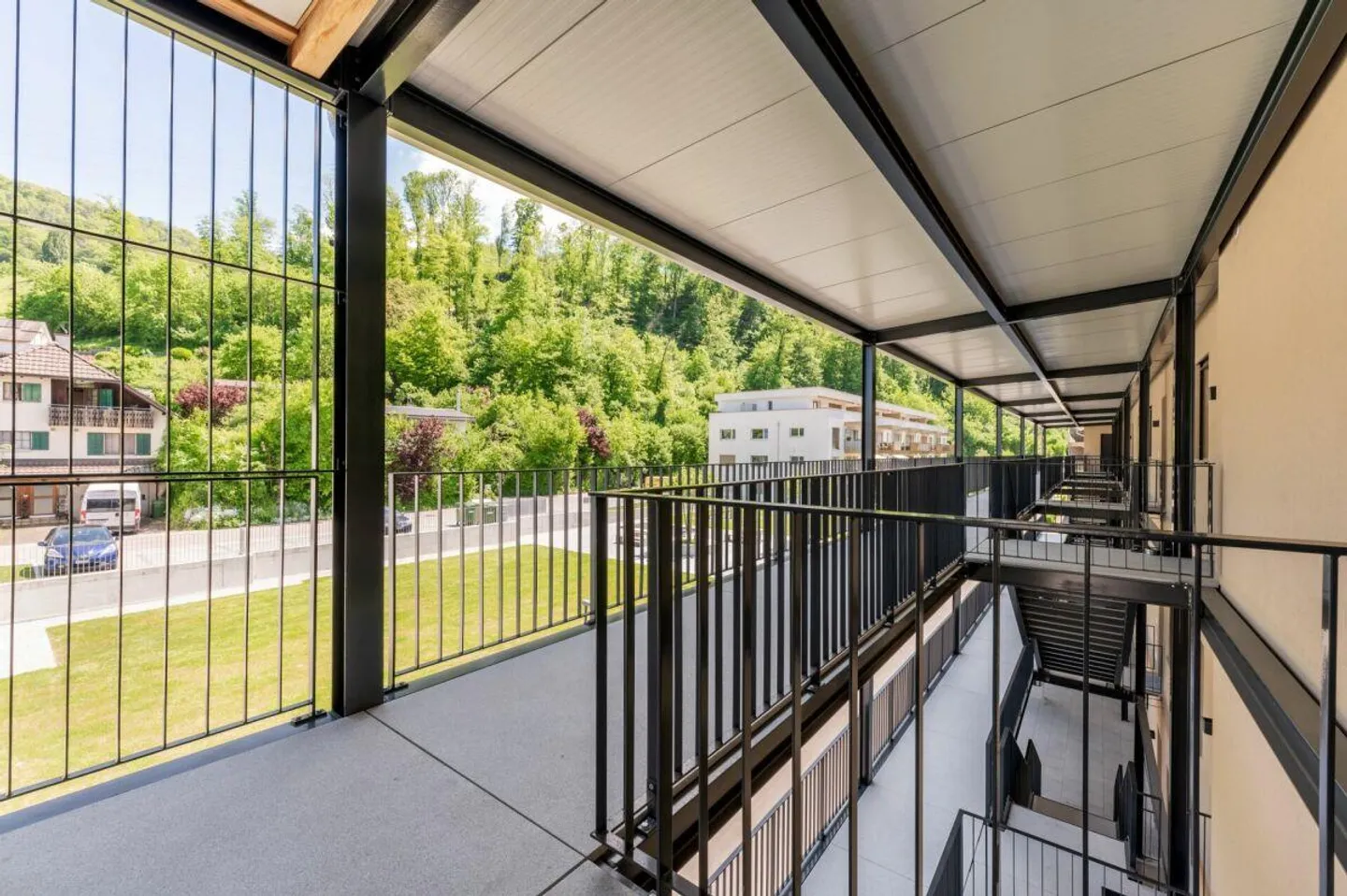 Appartement Loft Moderne dans un Ancien Bâtiment d'Usine - Photo 10 sur 12