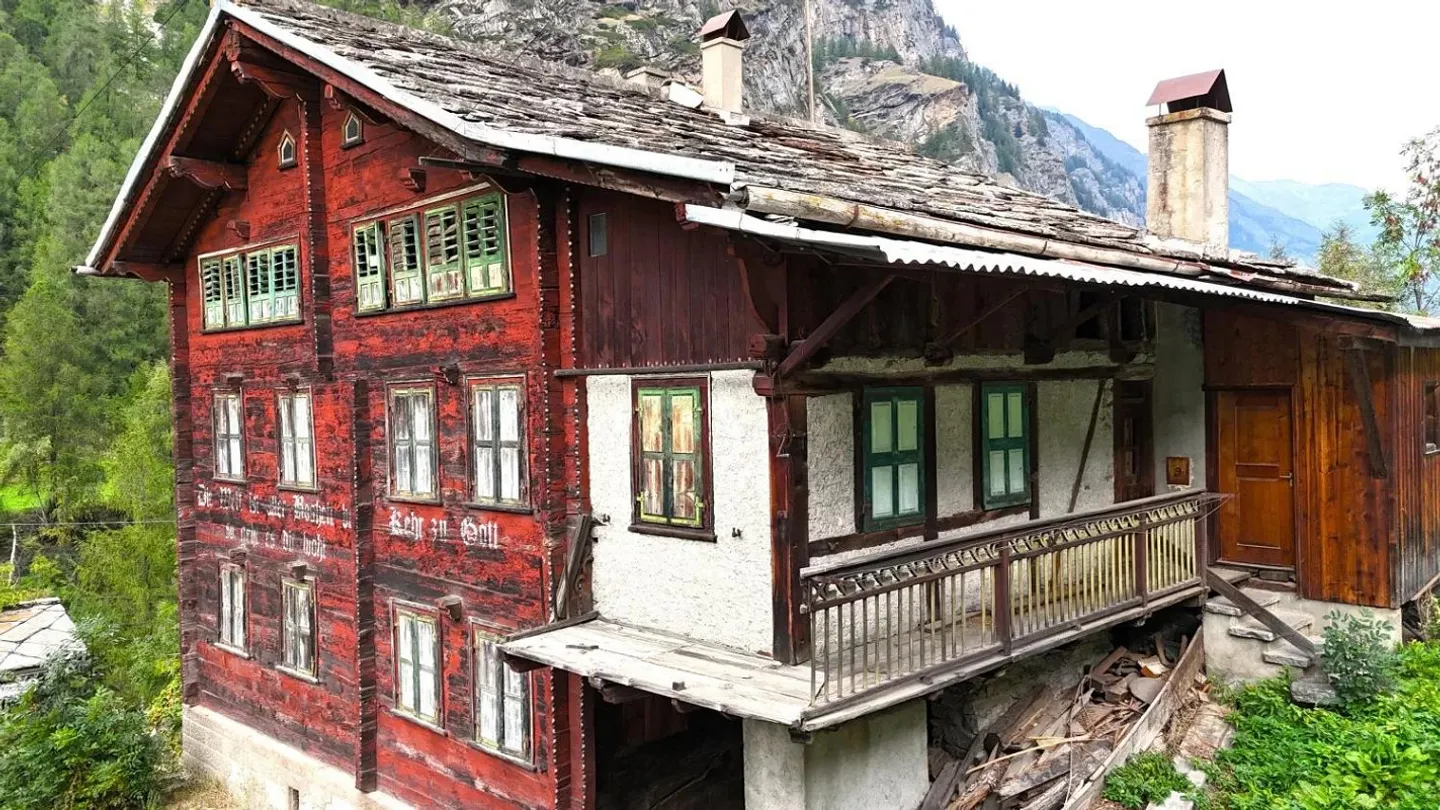 Sanierungsobjekt mit Potenzial in Herbriggen bei Zermatt - Foto 3 von 9