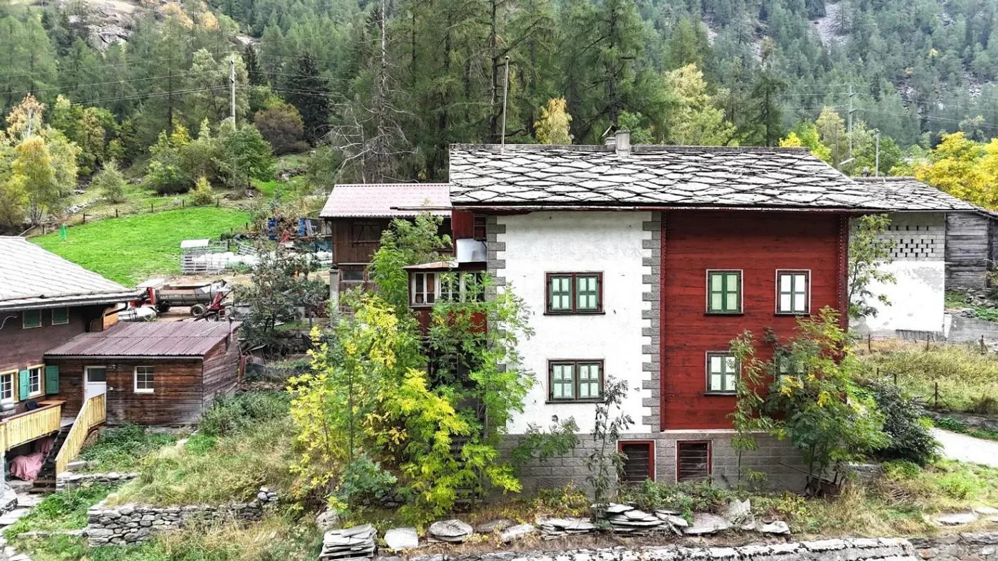 Sanierungsobjekt mit Potenzial in Herbriggen bei Zermatt - Foto 4 von 9