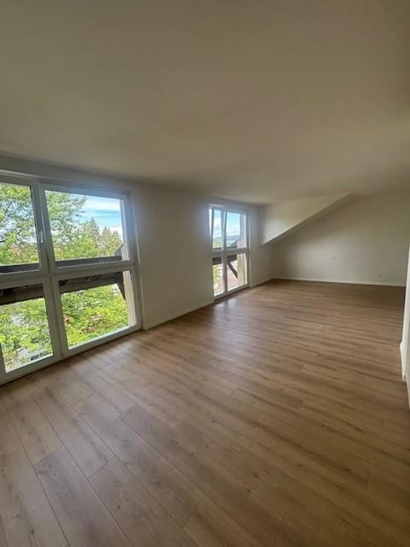 Grosszügige Wohnung in ruhiger Lage - Foto 1 von 8