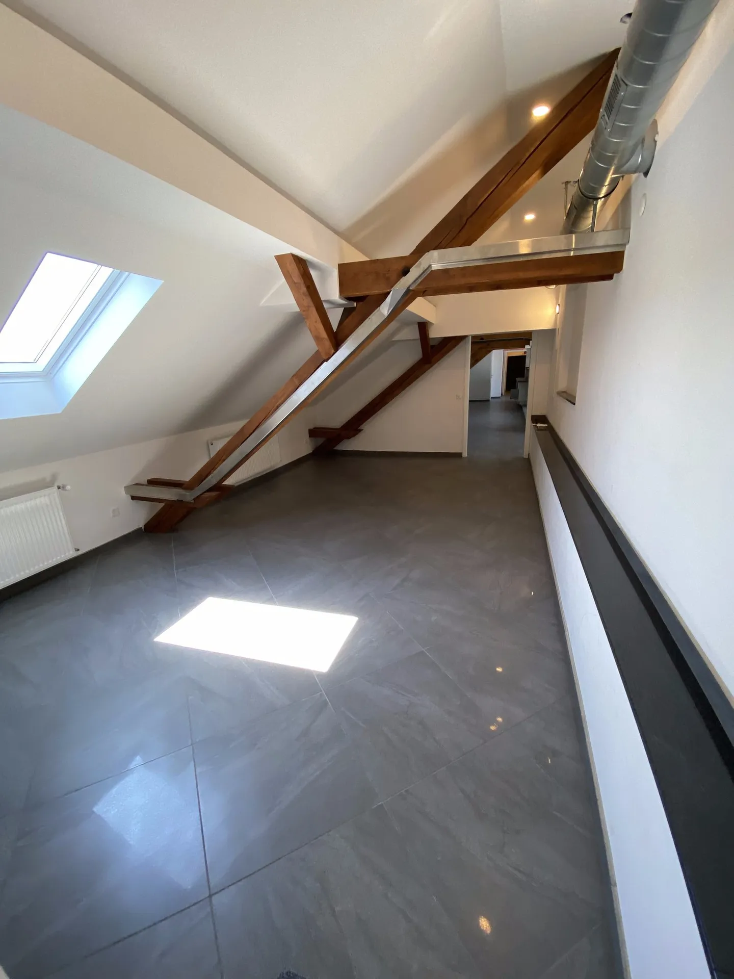 Moderne, helle und sehr grosszügige Büroräumlichkeit an zentraler Lage - Foto 11 von 12