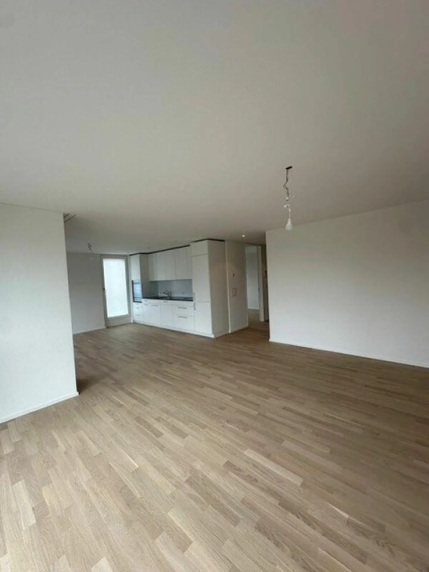 Newly built 3.5-room apartment in a central location in Hedingen for rent - Photo 3 of 10