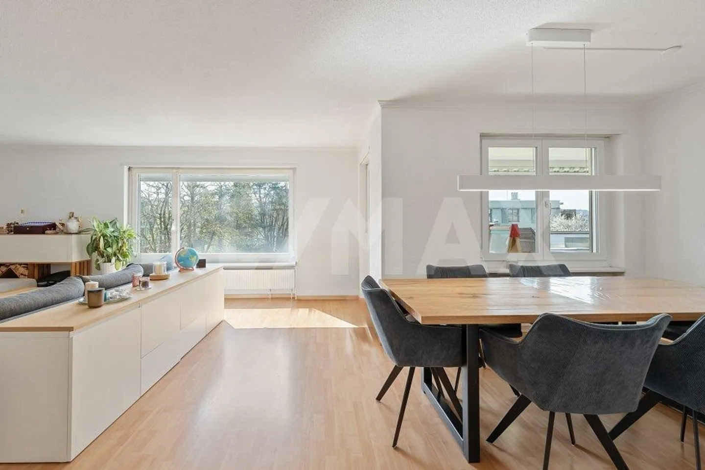 Spacious Apartment in the Heart of Lenzburg - Photo 2 of 11