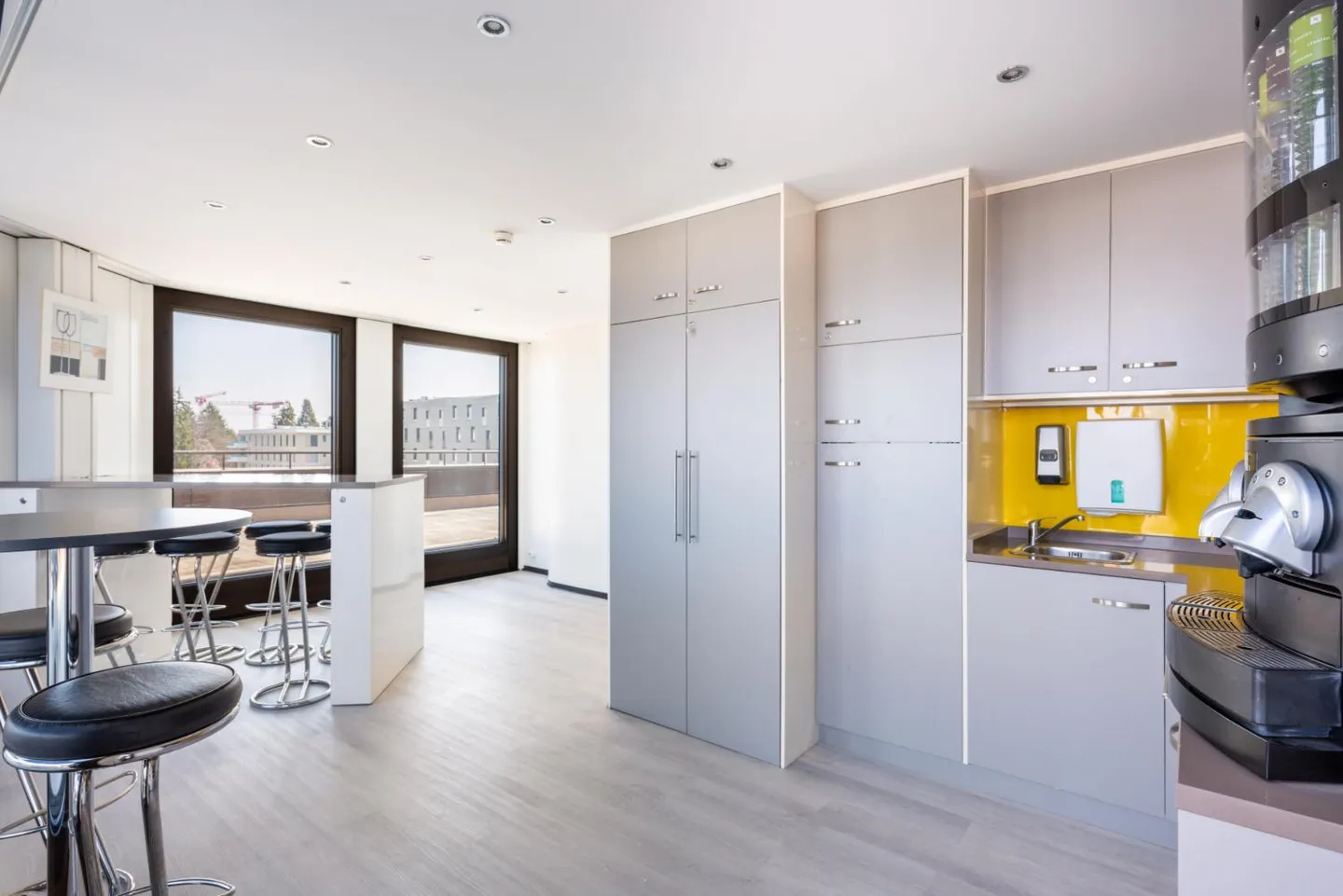 Ufficio per 5 persone nella torre Regus Balexert - Foto 7 di 8