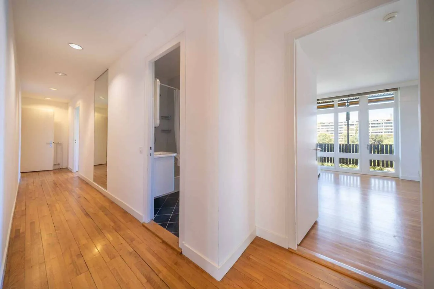 Appartement de 8 pièces vue lac - Photo 6 sur 10