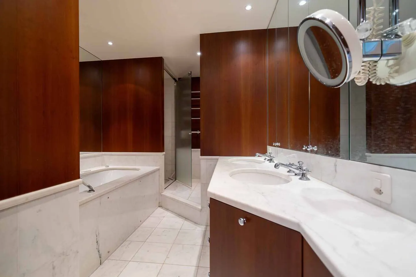 Appartement de 8 pièces vue lac - Photo 8 sur 10