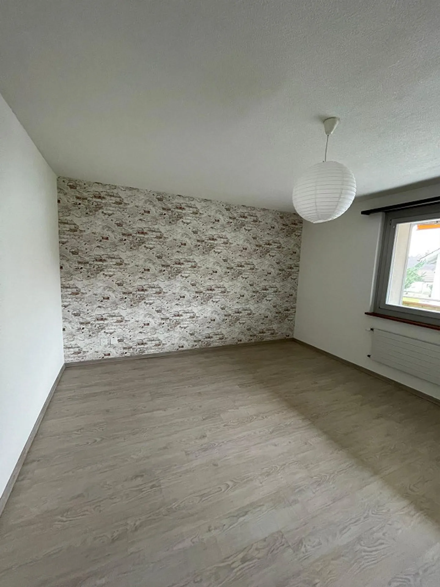 Ampio appartamento di 4,5 locali a 8174 Stadel - Foto 2 di 10