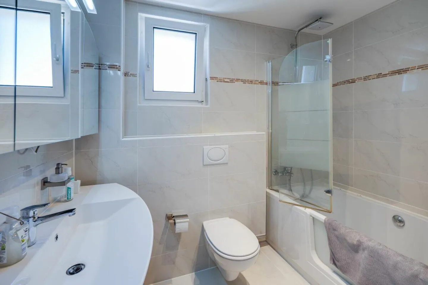 Casa bifamiliare con mansarda nel quartiere Linden - Foto 12 di 14