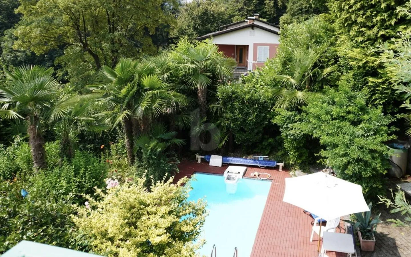 AVEC JARDIN ET PISCINE - Photo 3 sur 6