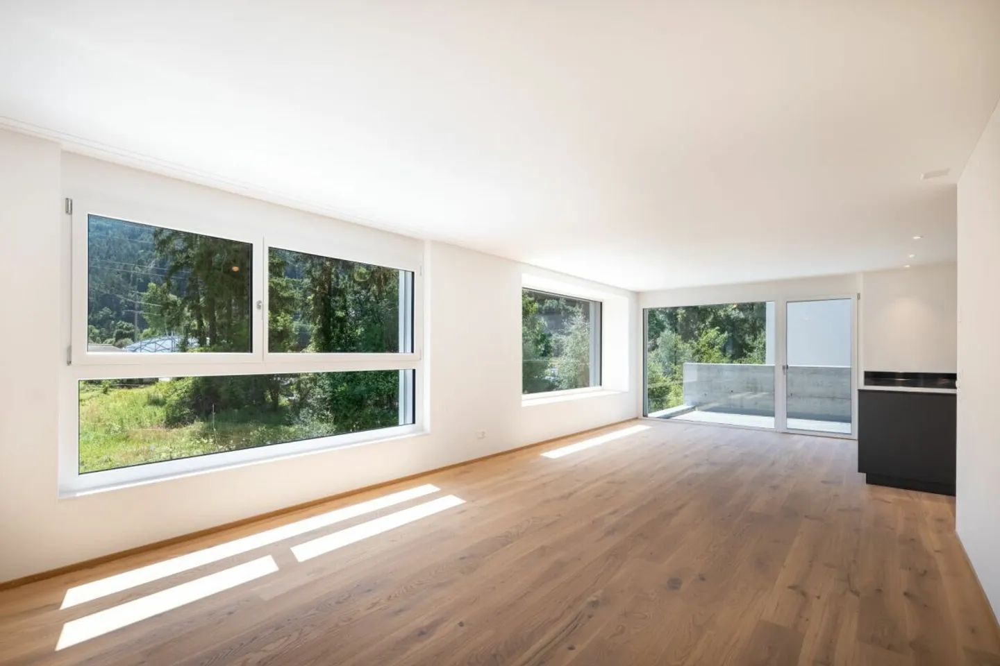 Casa familiare moderna con studio - Foto 3 di 13