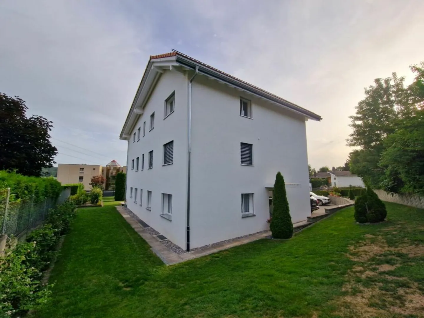 HELLUND LUSSUOSO, ALTA QUALITÀ, NELL'ULTIMO PIANO - Foto 2 di 10