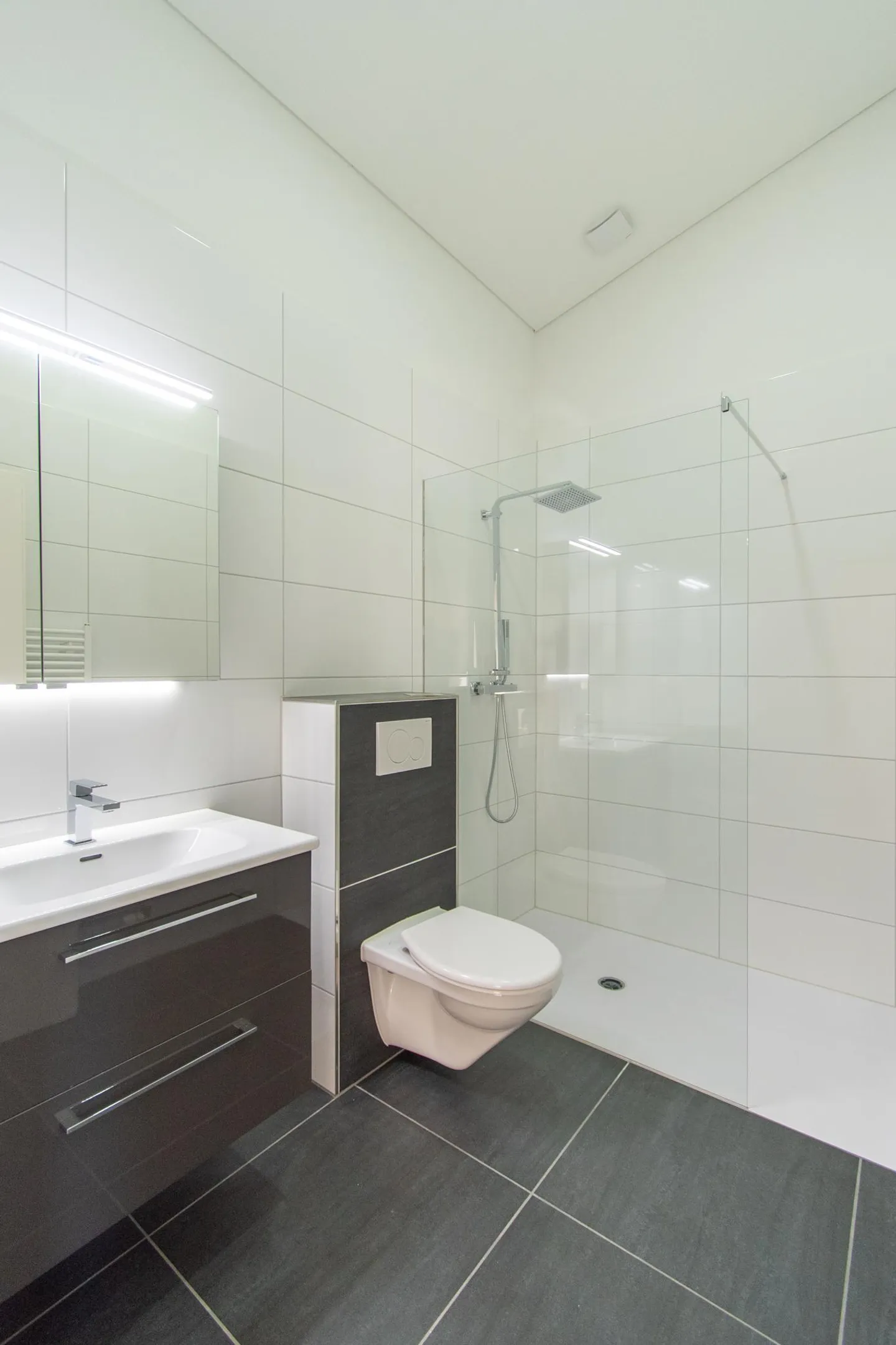 Appartamento luminoso e moderno di 3,5 stanze - Foto 6 di 12