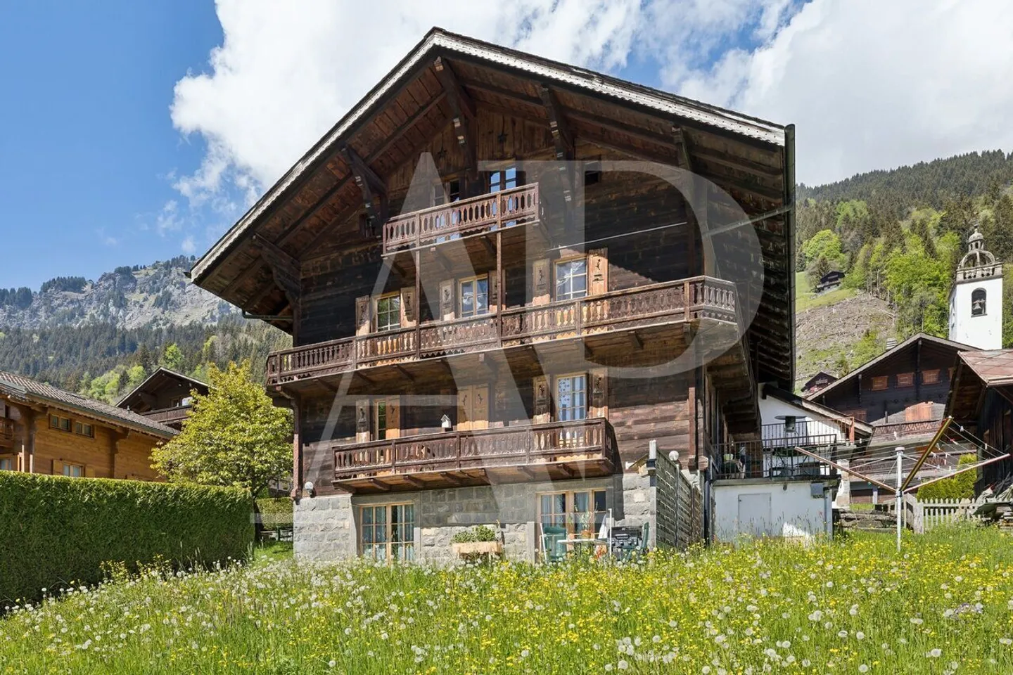 Wunderschöne 5,5-Zimmer-Wohnung im Herzen von Champéry - Foto 1 von 2