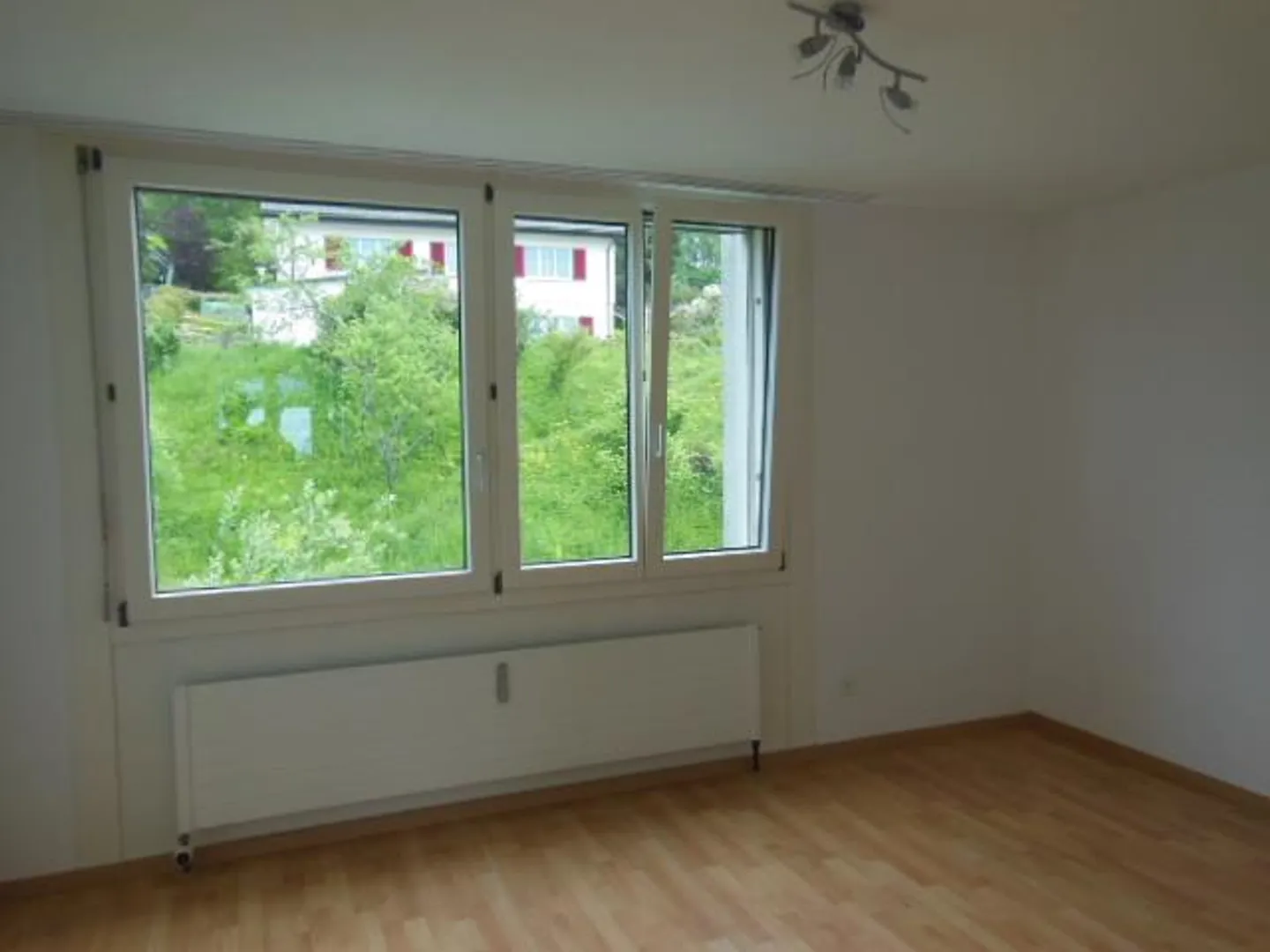 Appartement 3,5 pièces calme et ensoleillé à Trogen - Photo 6 sur 9