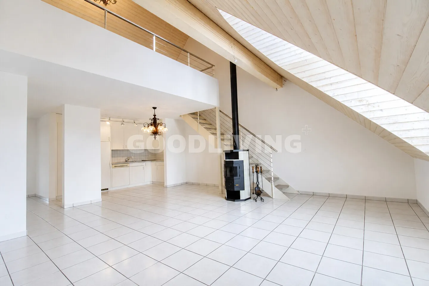 Dachwohnung mit Weitsicht und ruhiger Wohnlage in Klingnau - Photo 4 of 6