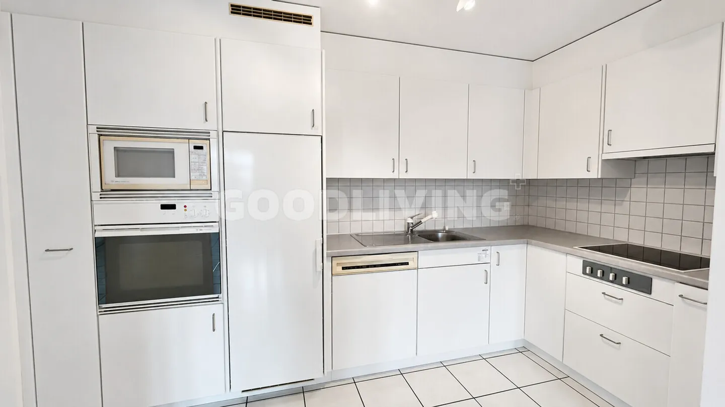 Dachwohnung mit Weitsicht und ruhiger Wohnlage in Klingnau - Photo 5 of 6