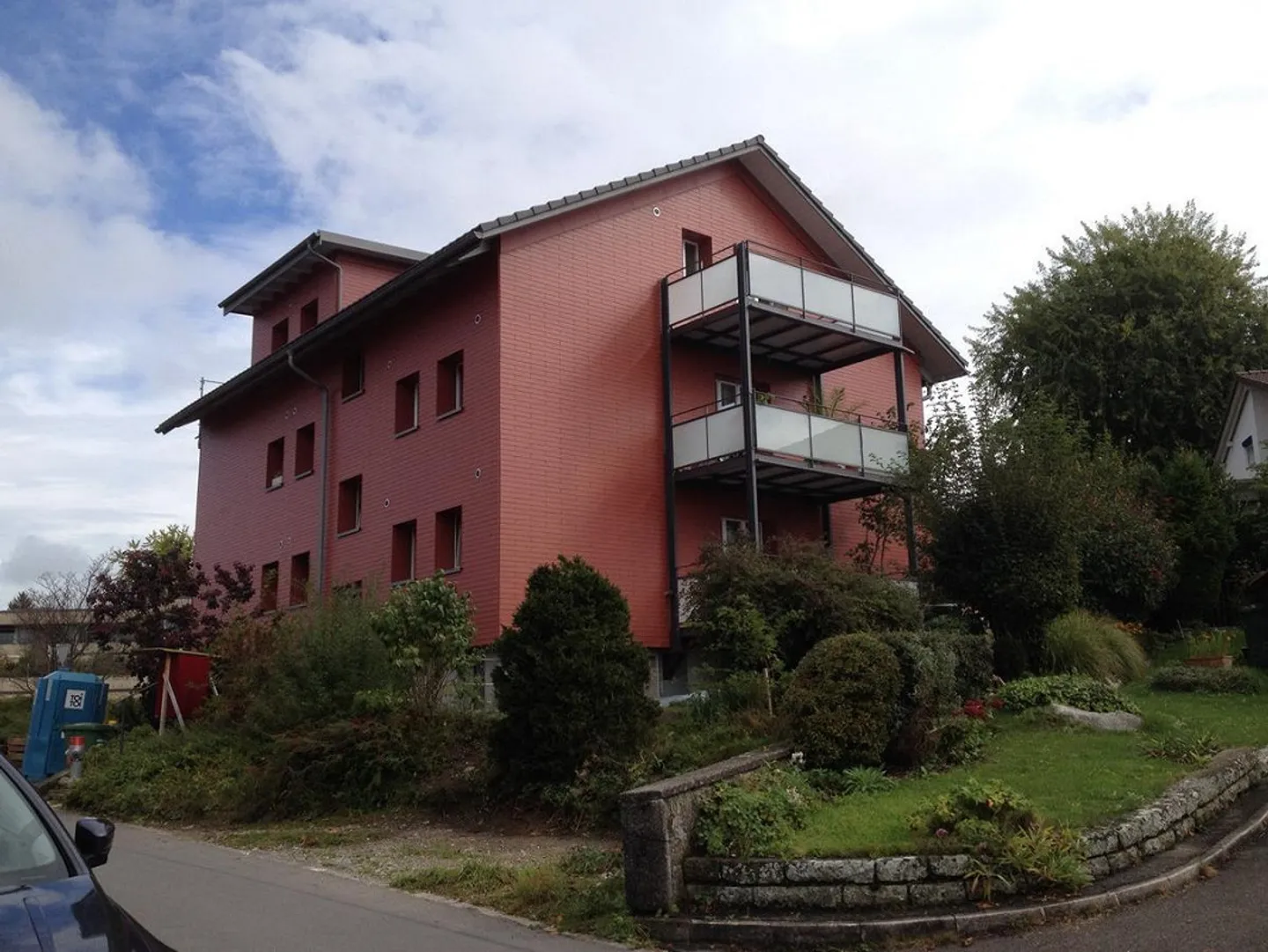 Grosszügige Wohnung mit Bergblick - Foto 1 von 6