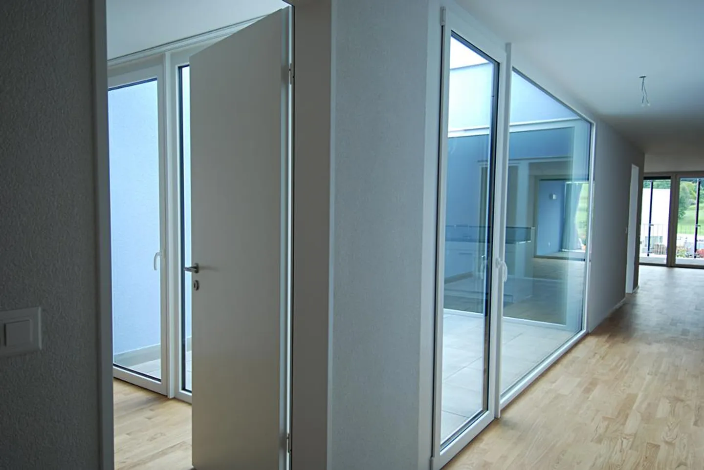 Moderne Wohnung mit Atrium - Foto 9 von 12