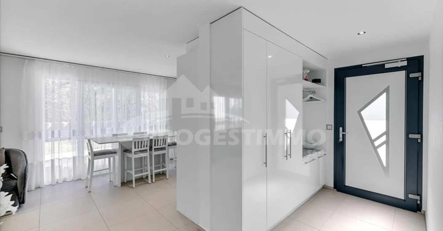 Moderne Villa in Charrat - Foto 2 von 10