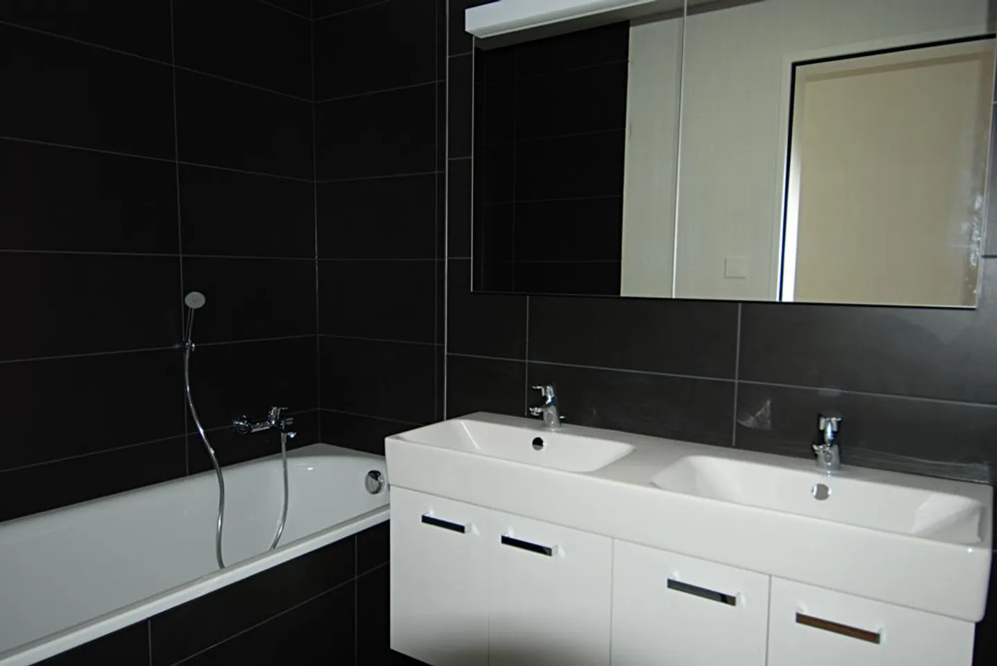 Moderne Wohnung mit Atrium - Foto 4 von 12