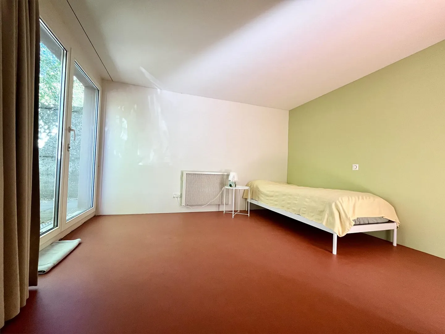 Studio meublé avec espace extérieur privé - Photo 1 sur 5