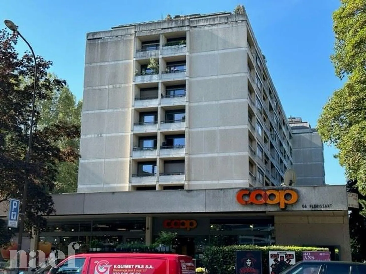 Place couverte - Photo 1 sur 1