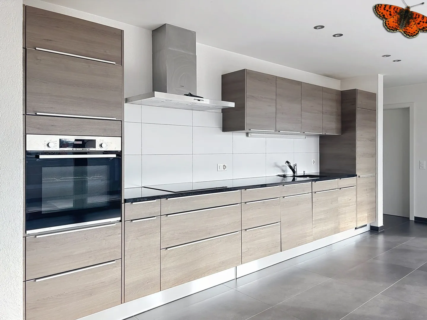 Superbe 3,5-Zimmer-Attikawohnung mit 51,7 m2 Terrasse - Foto 3 von 16