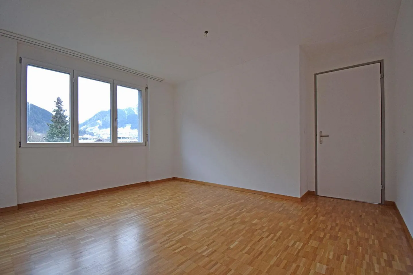 4.5 Room Apartment, 4th Floor - Photo 4 of 7