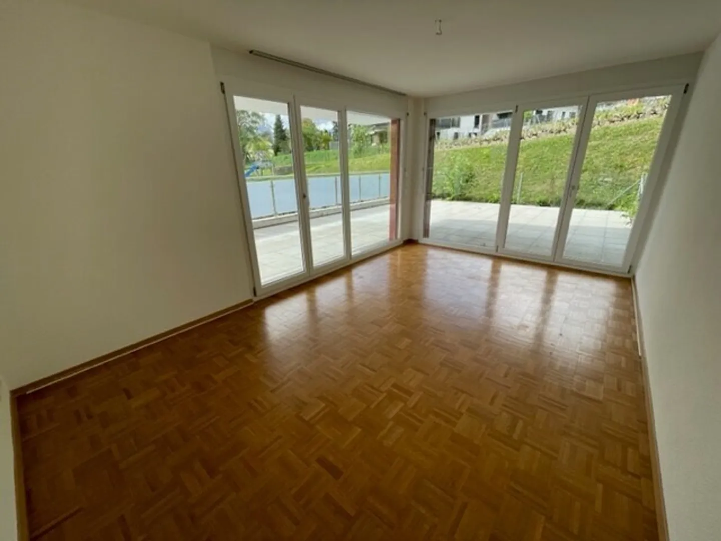 Charming Ground-Floor Apartment - Photo 6 of 12