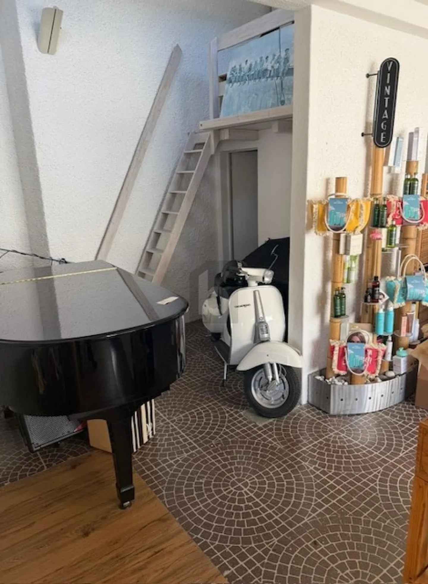 IN CENTRAL AND STRATEGIC AREA - Photo 3 of 6