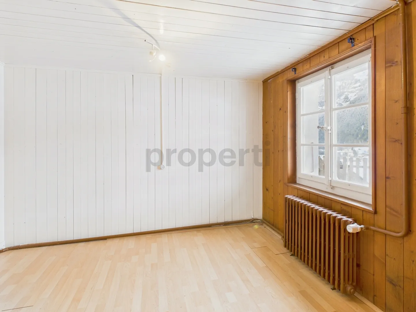 Maison individuelle spacieuse de 8 pièces avec 2 balcons et jardin à Grindelwald - Photo 10 sur 13