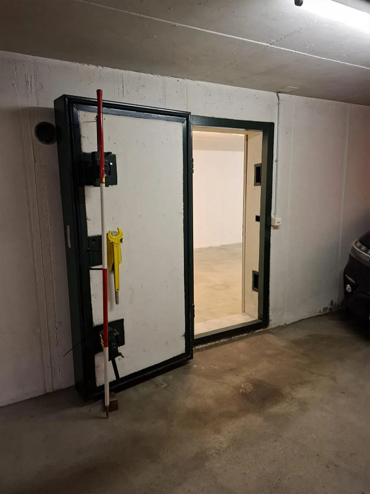 Storage Room/Craft Room/Archive/Band Room in Frauenfeld - Photo 2 of 6
