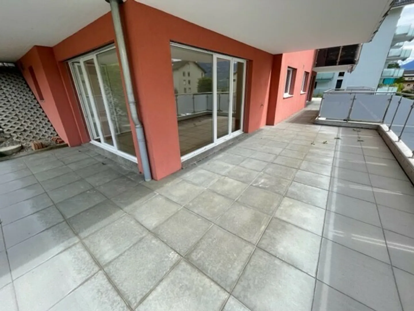 Charming Ground-Floor Apartment - Photo 11 of 12